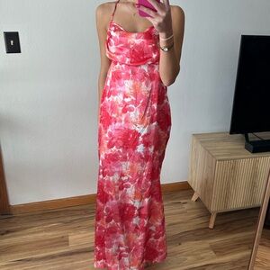 Gorgeous, floral maxi dress
